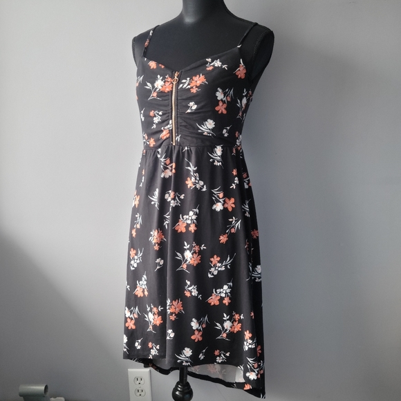 ✨️3 for$15✨️ Kismet floral high low strap dress- Size medium - Picture 1 of 10